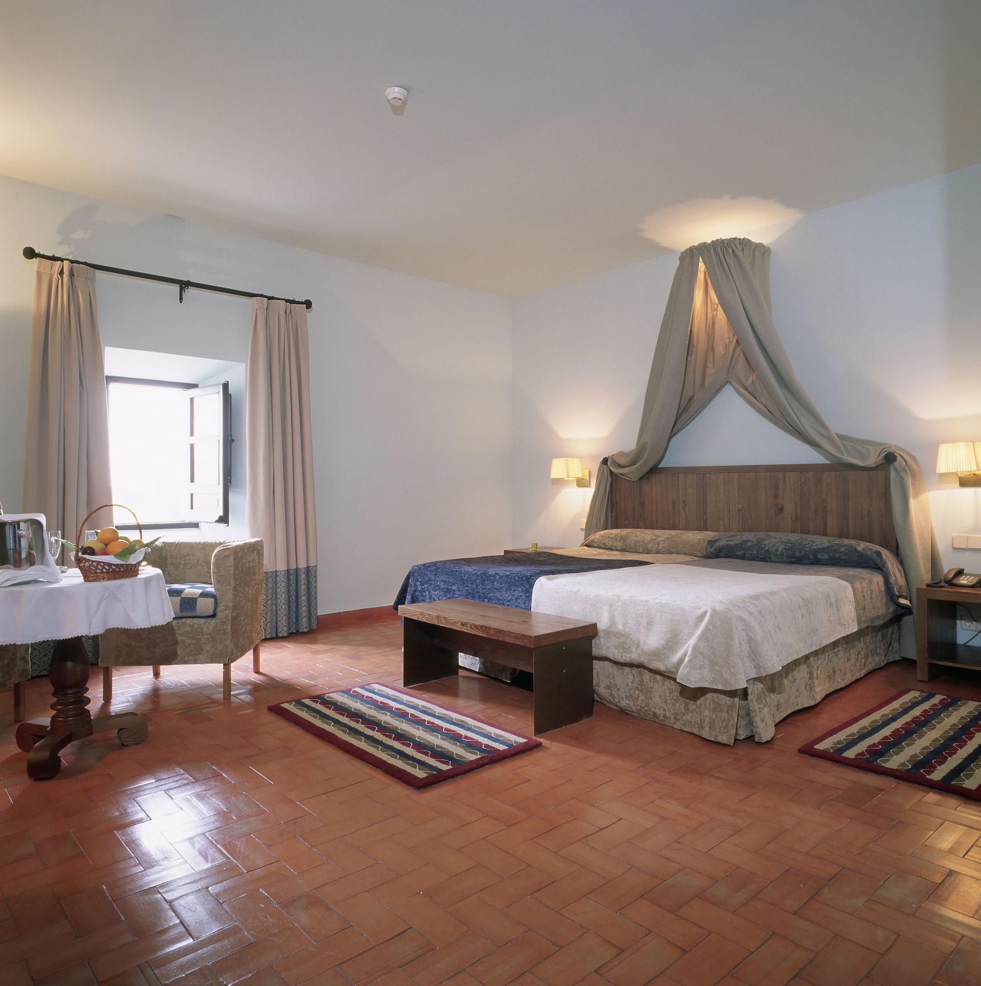 Parador De Trujillo Esterno foto