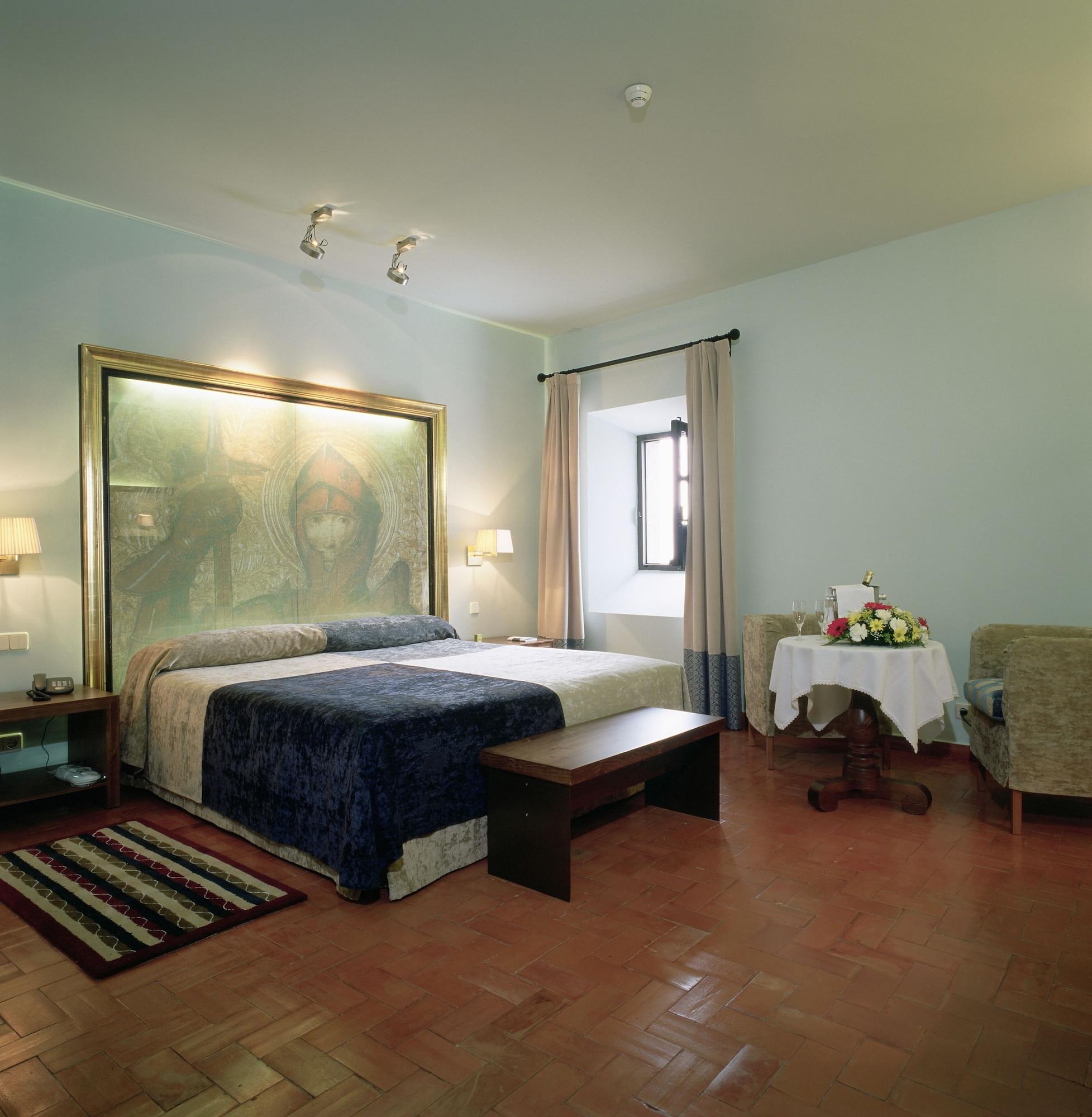Parador De Trujillo Esterno foto